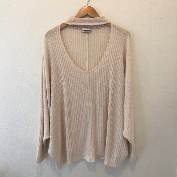 Urban Outfitters Loose Fitting Sweater Top - Picture 1 of 4